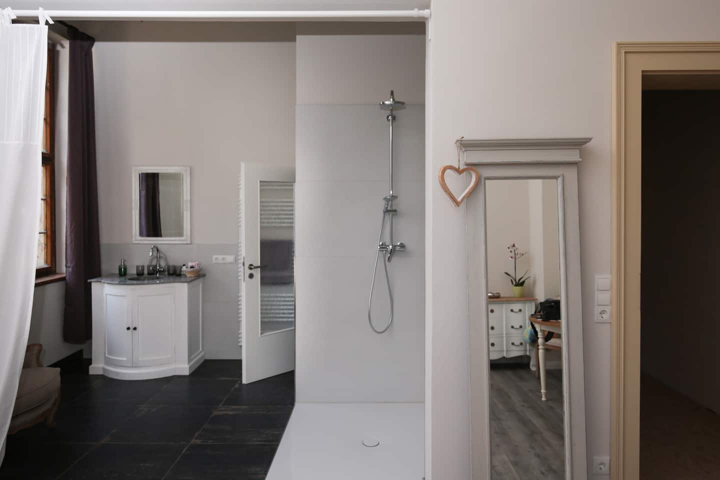 Stilvoll eingerichtetes Appartement auf Schloss Brandis